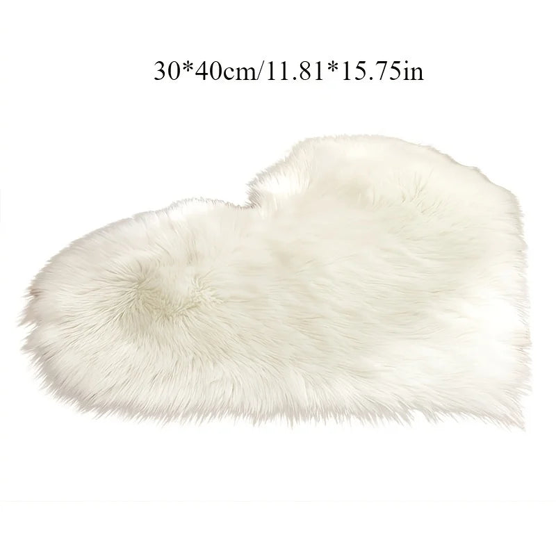 Heart-Shaped Plush Area Rug - Cozy Decorative Accent Carpet