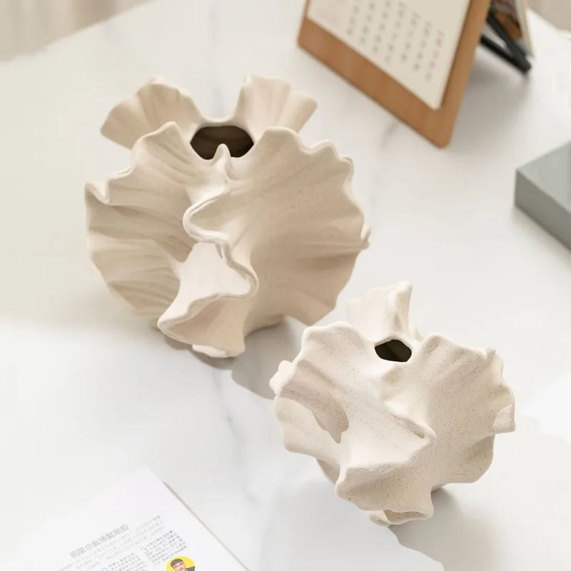 Geometric Wavy Ceramic Vase - Petal Silhouette Flower Arrangement Decor
