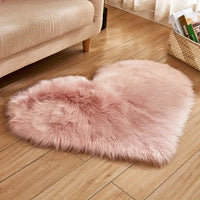 Heart-Shaped Plush Area Rug - Cozy Decorative Accent Carpet