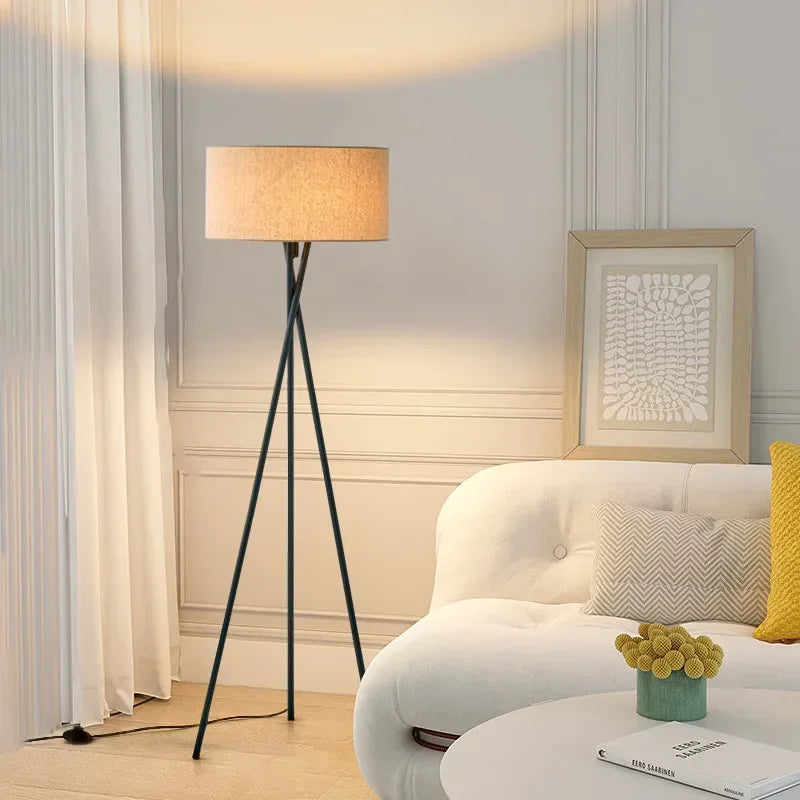 Minimalist LED Floor Lamp - Modern Upright Accent Light