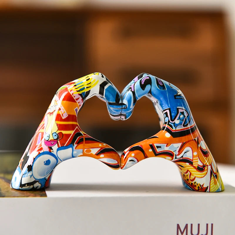 Graffiti Hand Heart Gesture Statue - Modern Resin Love Decor