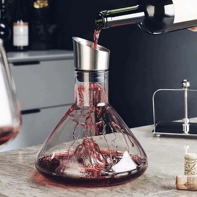 Luxury Wine Decanter - Transparent Nordic Aerating Carafe